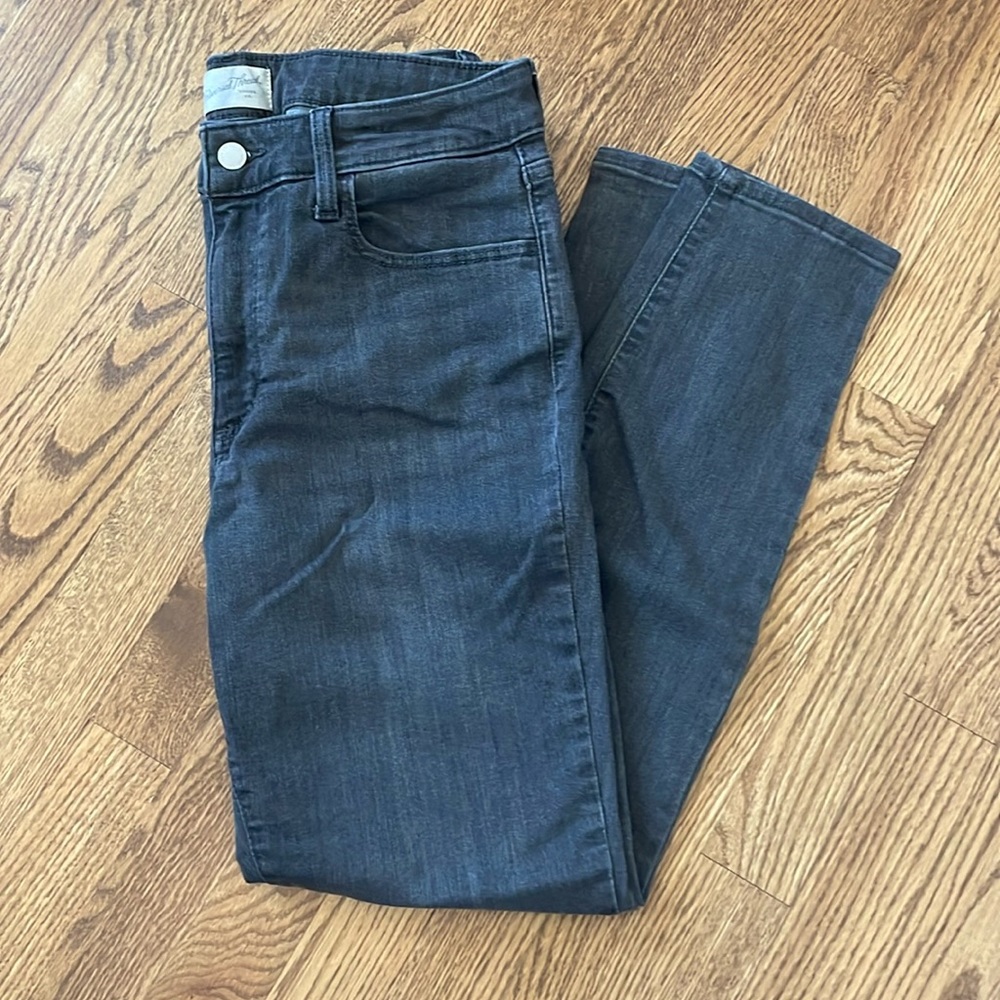 EUC Universal Thread High Rise Skinny Jeans